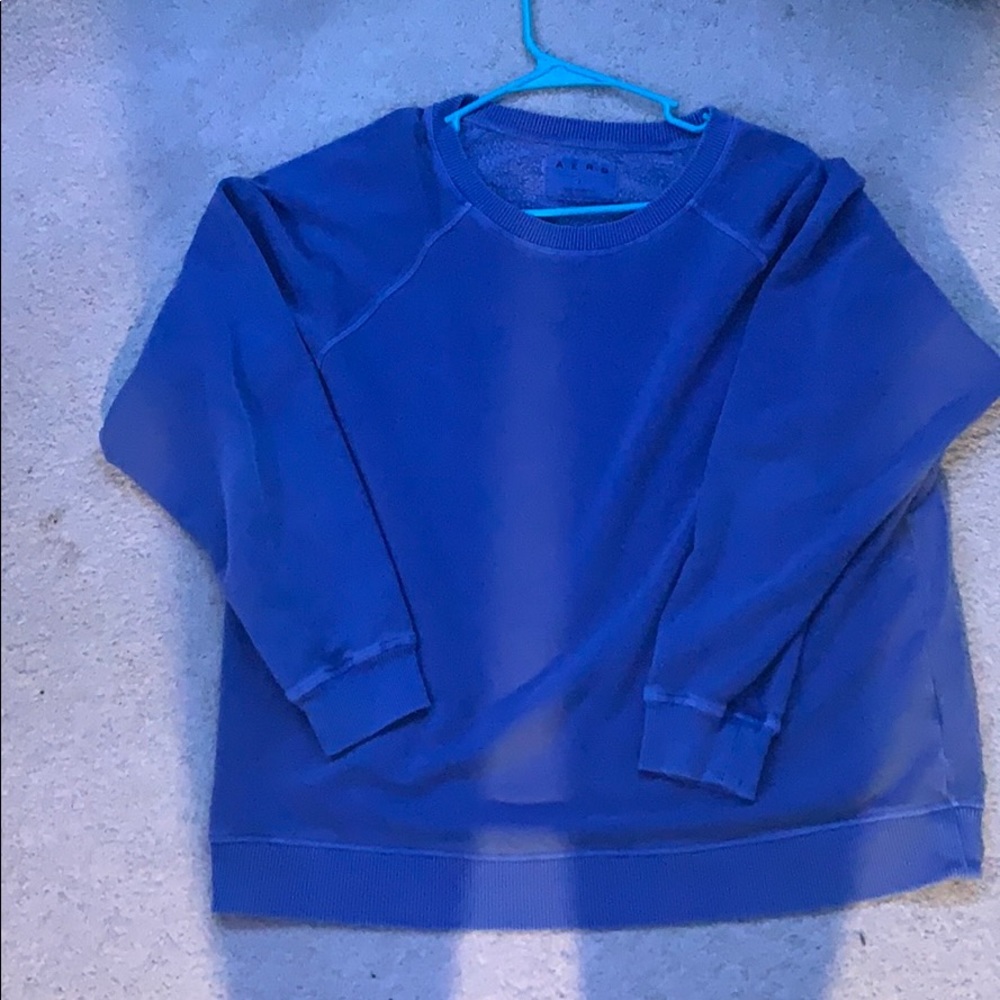 Crew neck